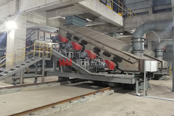 赤峰某鋼鐵復頻篩使用現場